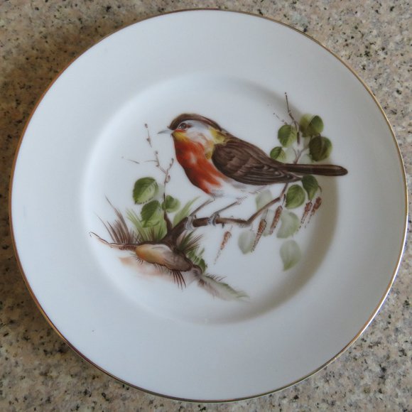 FENTON England Robin China Plate 8.25" Diameter (212C) - Picture 1 of 4